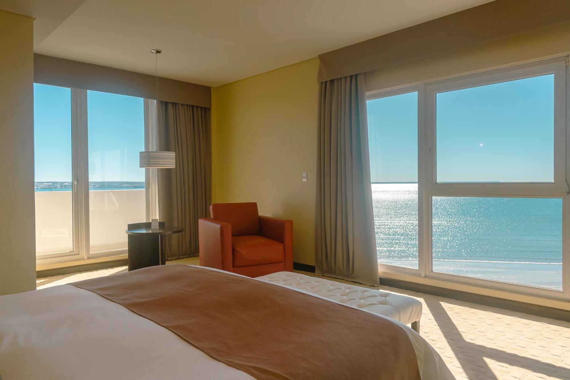 Rayentray Grand Hotel Puerto Madryn Exterior foto